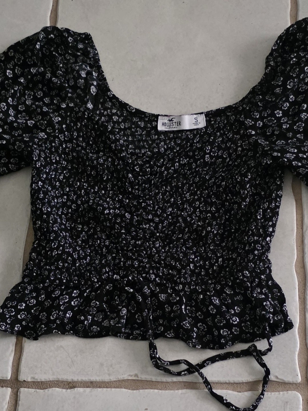 Hollister Black Floral Smocked Crop Top - Small